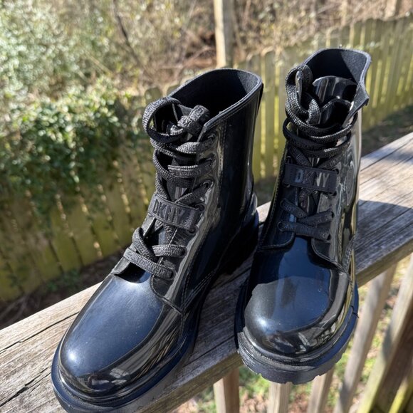DKNY Women's Rain Boots, Black, 9M - Picture 3 of 9